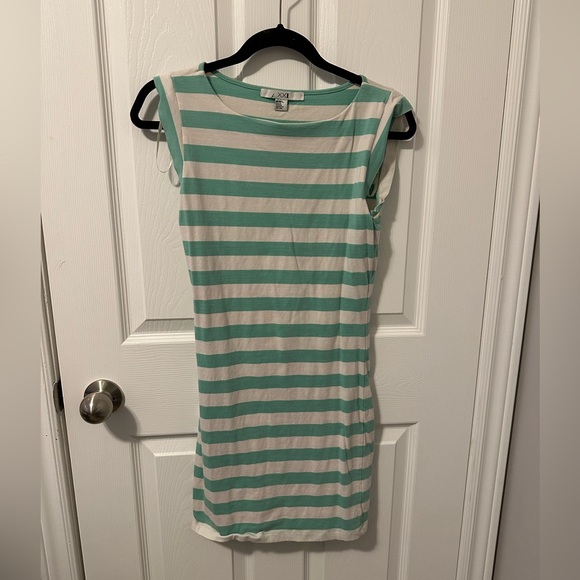 Striped dress - Picture 1 of 2